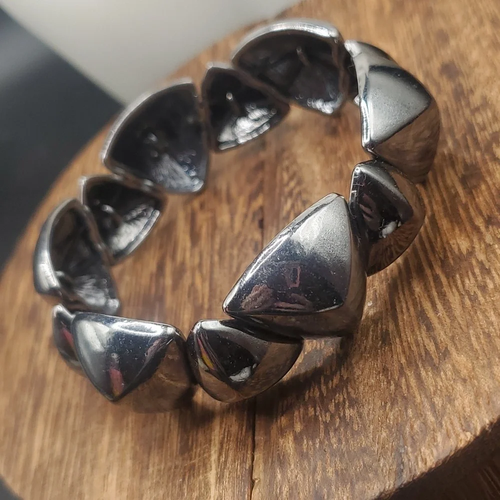 B2920 brutalist bracelet stretch - Picture 2 of 2